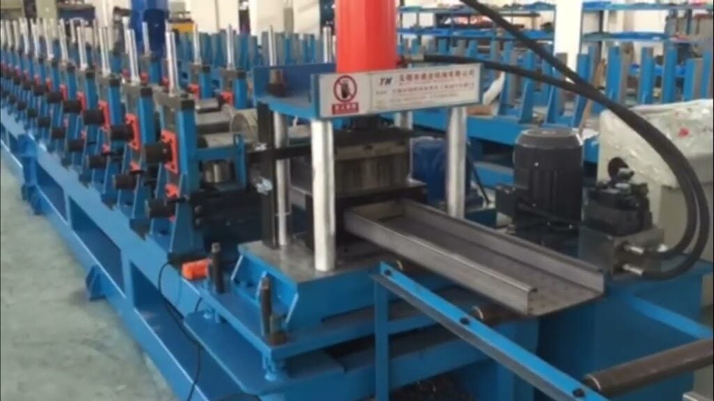 Cutting unit on a metal forming line