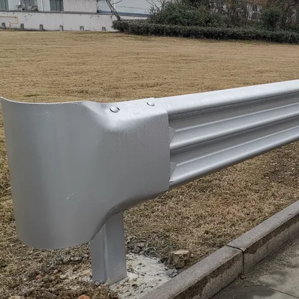 Máquina perfiladora de terminales de extremo para barreras de seguridad vial - Imagen 3