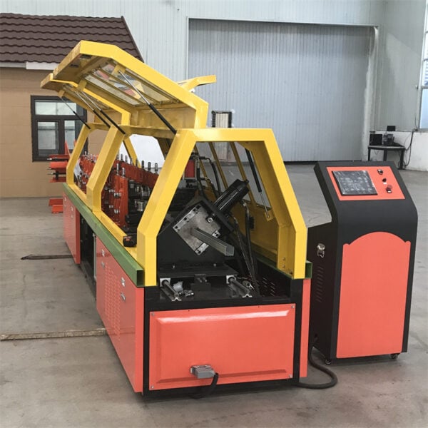 Rouleau d'acier de quille formant la machine