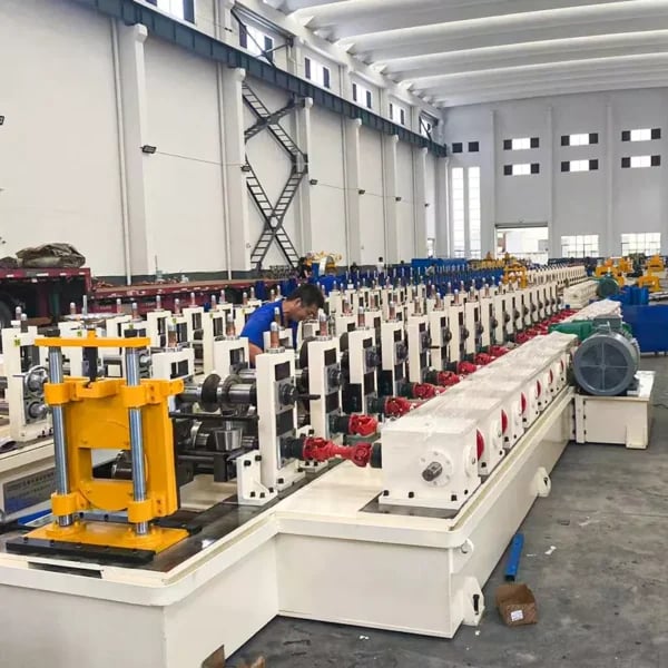 Otomobil Parçaları Rulo Şekillendirme Makineleri