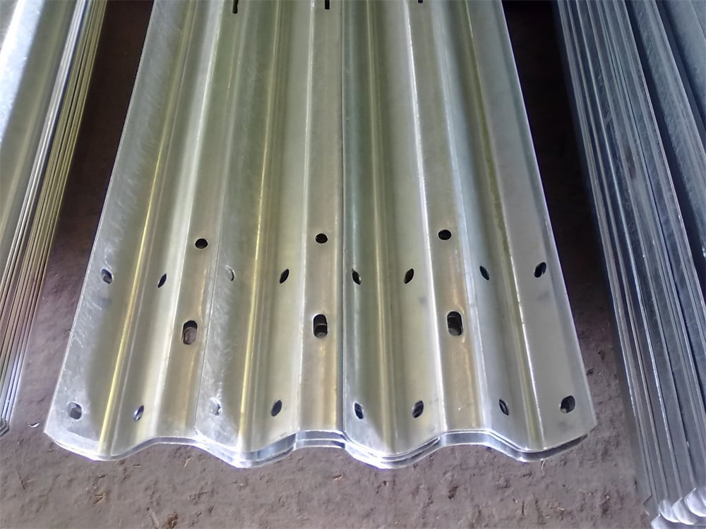 Two waves highway guardrail machine - Image 7